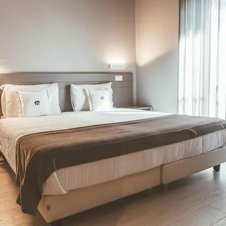 Ai Cjastinars Hotel 3*